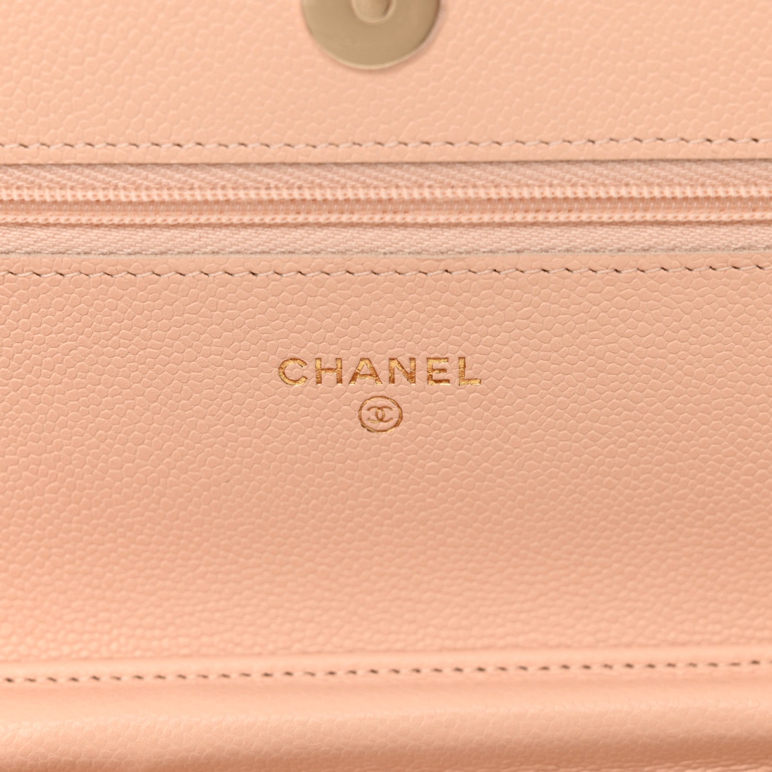 Caviar Quilted Wallet on Chain WOC Light Pink