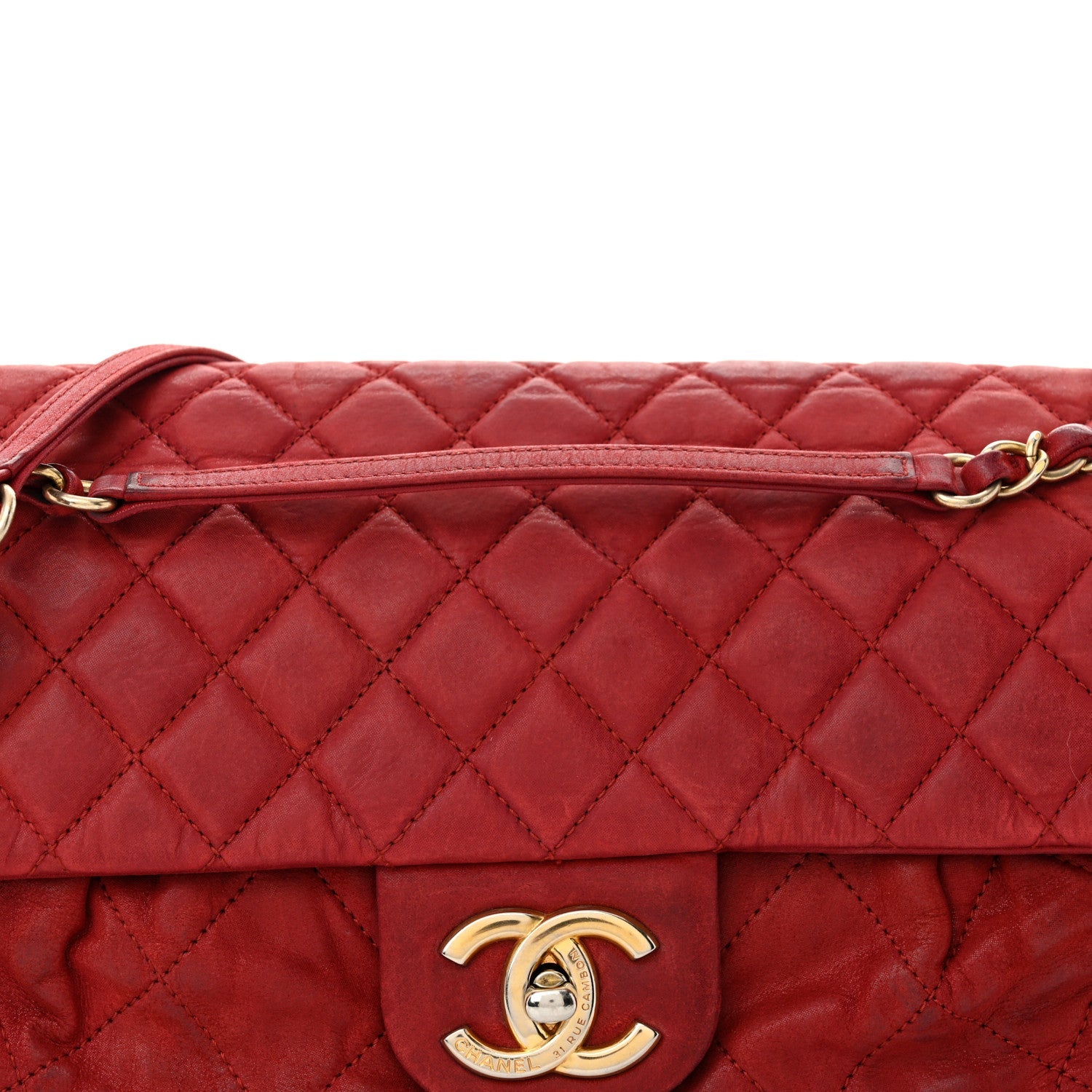 Iridescent Calfskin Large Chic Quilt Flap Red