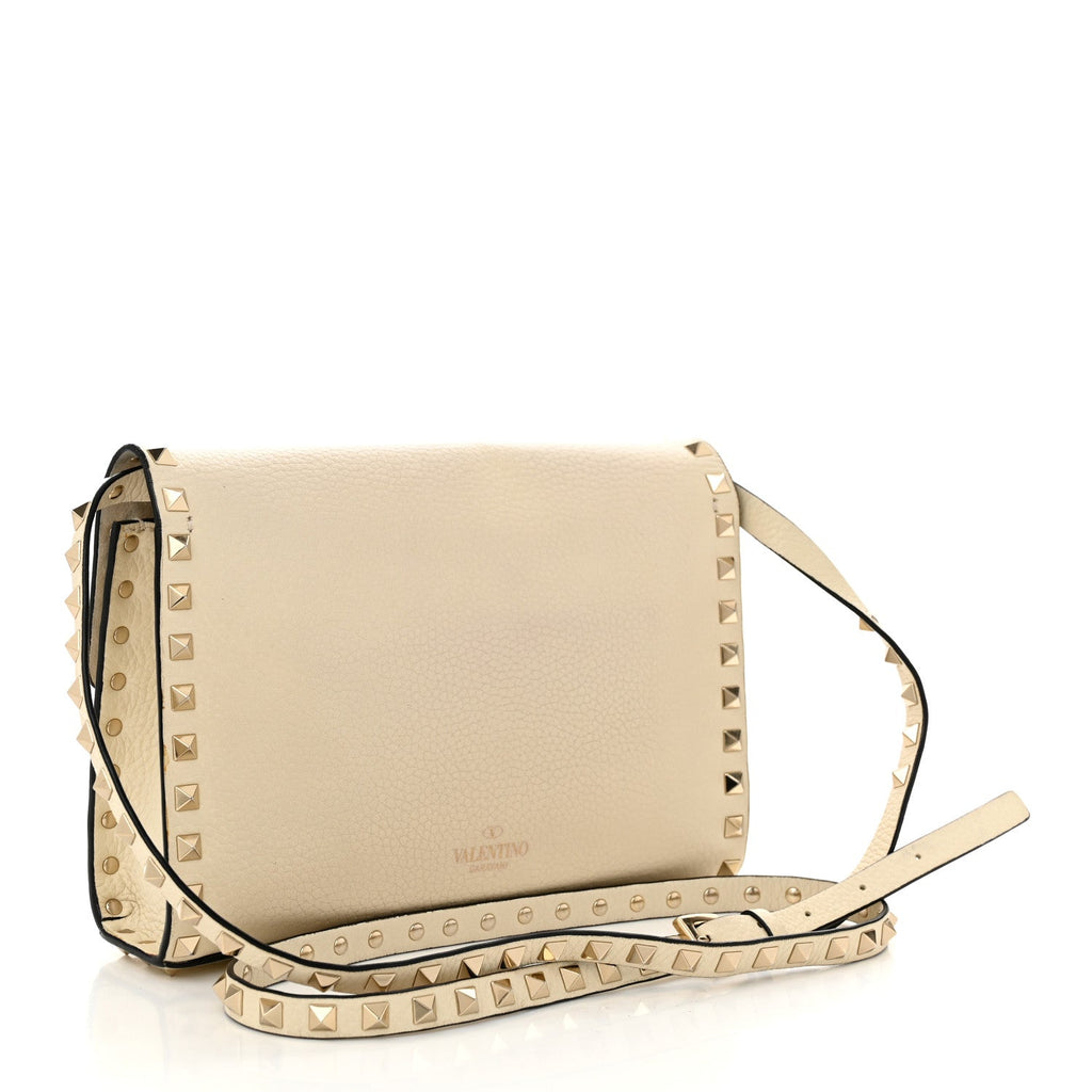 Pebbled Calfskin Medium Rockstud Flip Lock Crossbody Bag Light Ivory