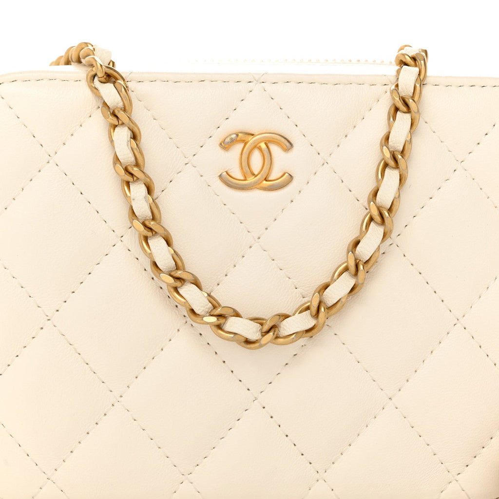 Lambskin Quilted CC Pearl Crush Camera Case White