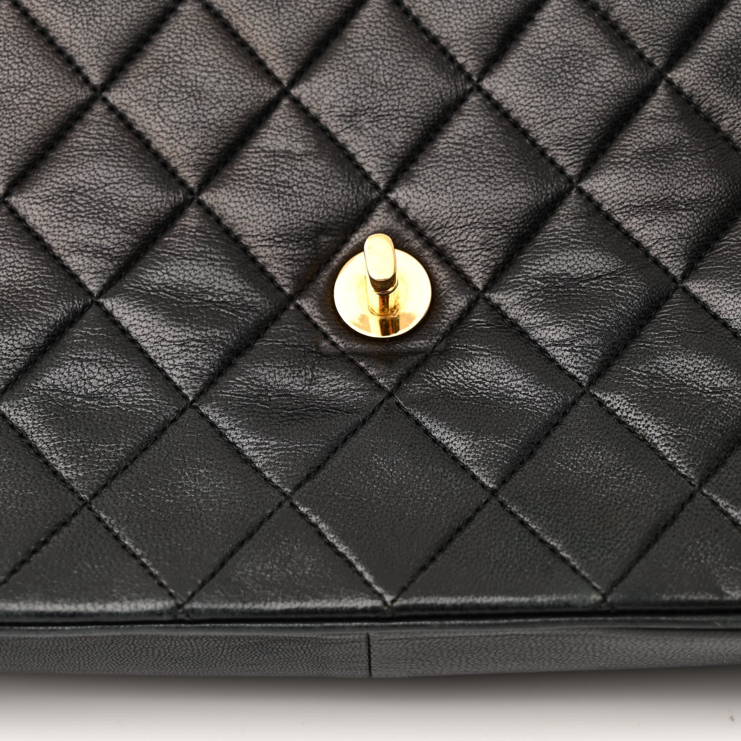 Lambskin Quilted Medium Single Flap Black