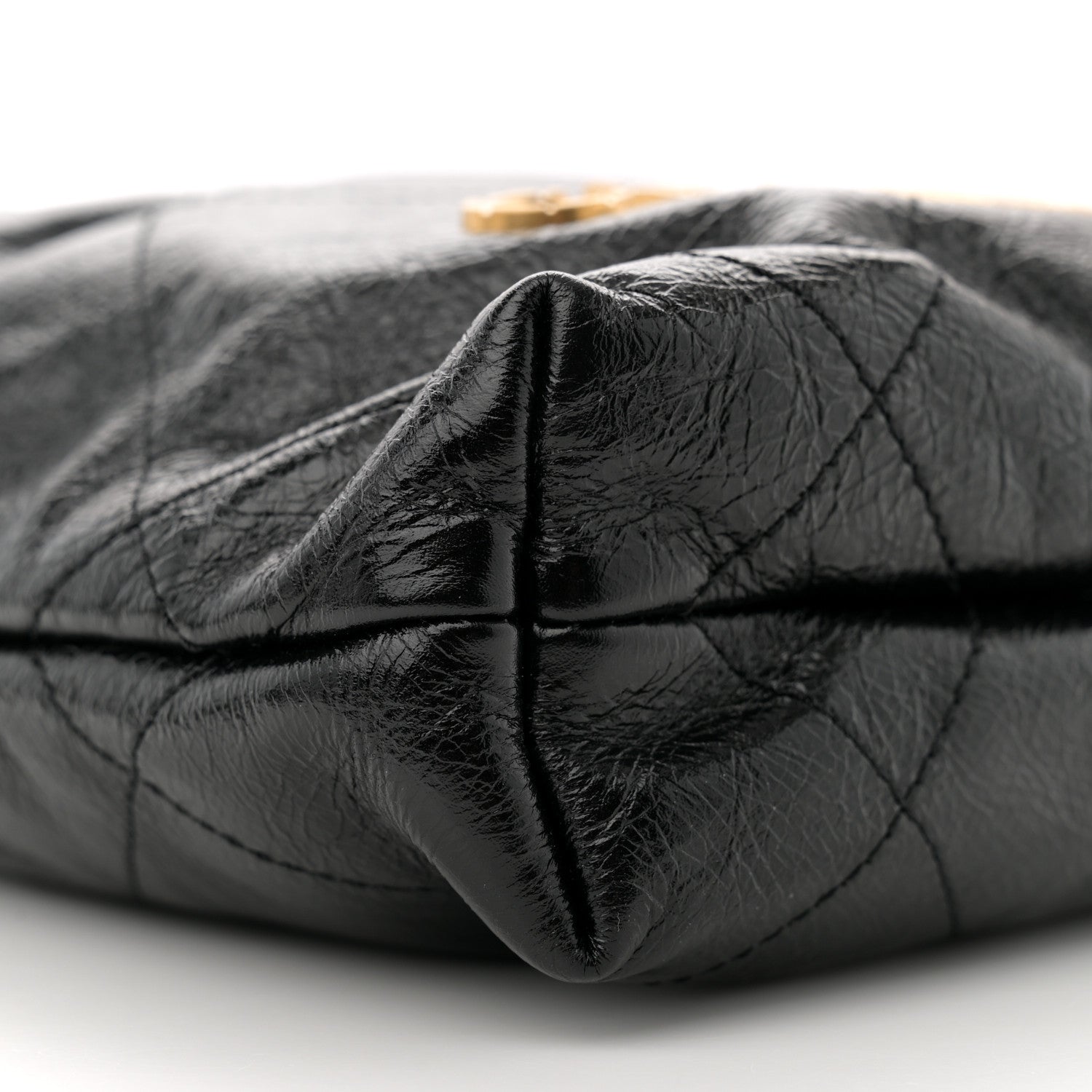Shiny Crumpled Calfskin Quilted Pearl Mini Chanel 22 Black