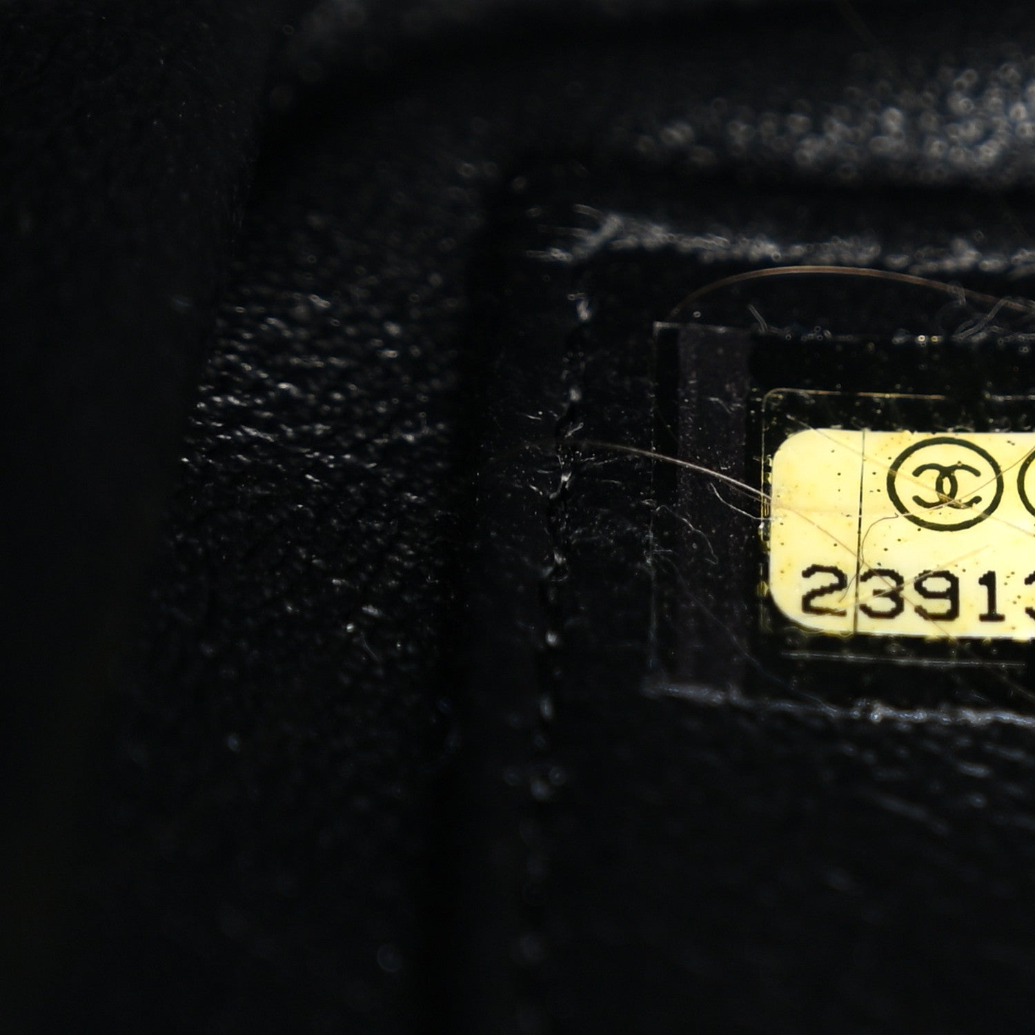 Caviar Quilted Small CC Filigree Flap Navy Black
