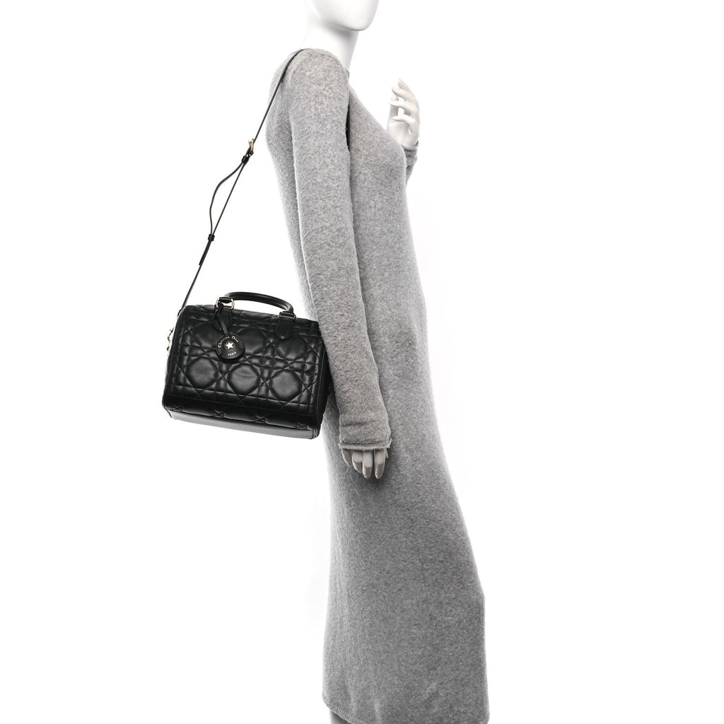 Calfskin Macrocannage Groove 25 Bag Black