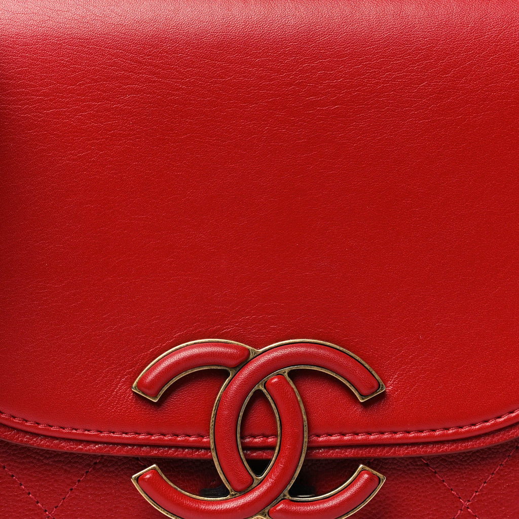 Shiny Calfskin Goatskin Quilted Small Coco Curve Messenger Flap Red