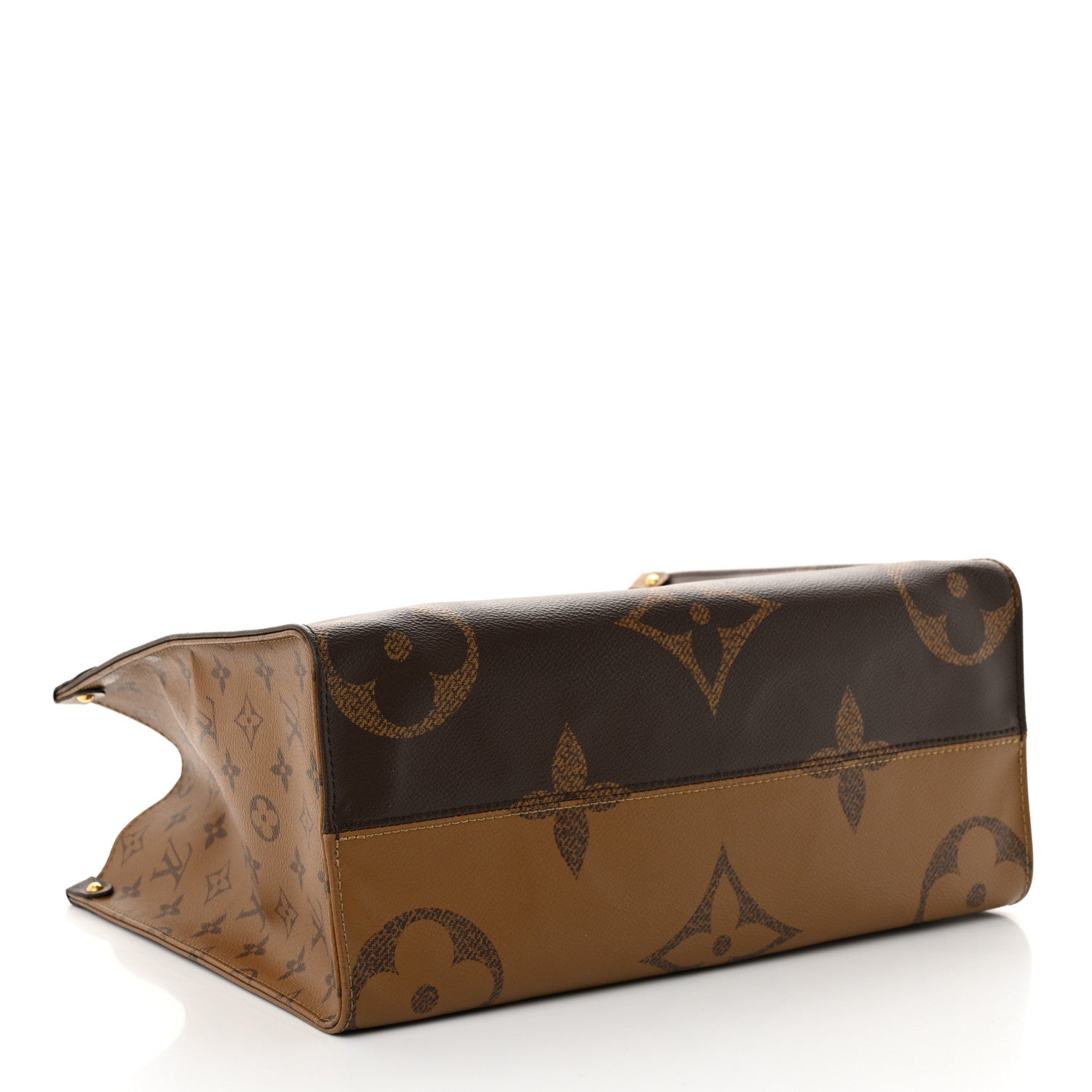Reverse Monogram Giant Onthego MM