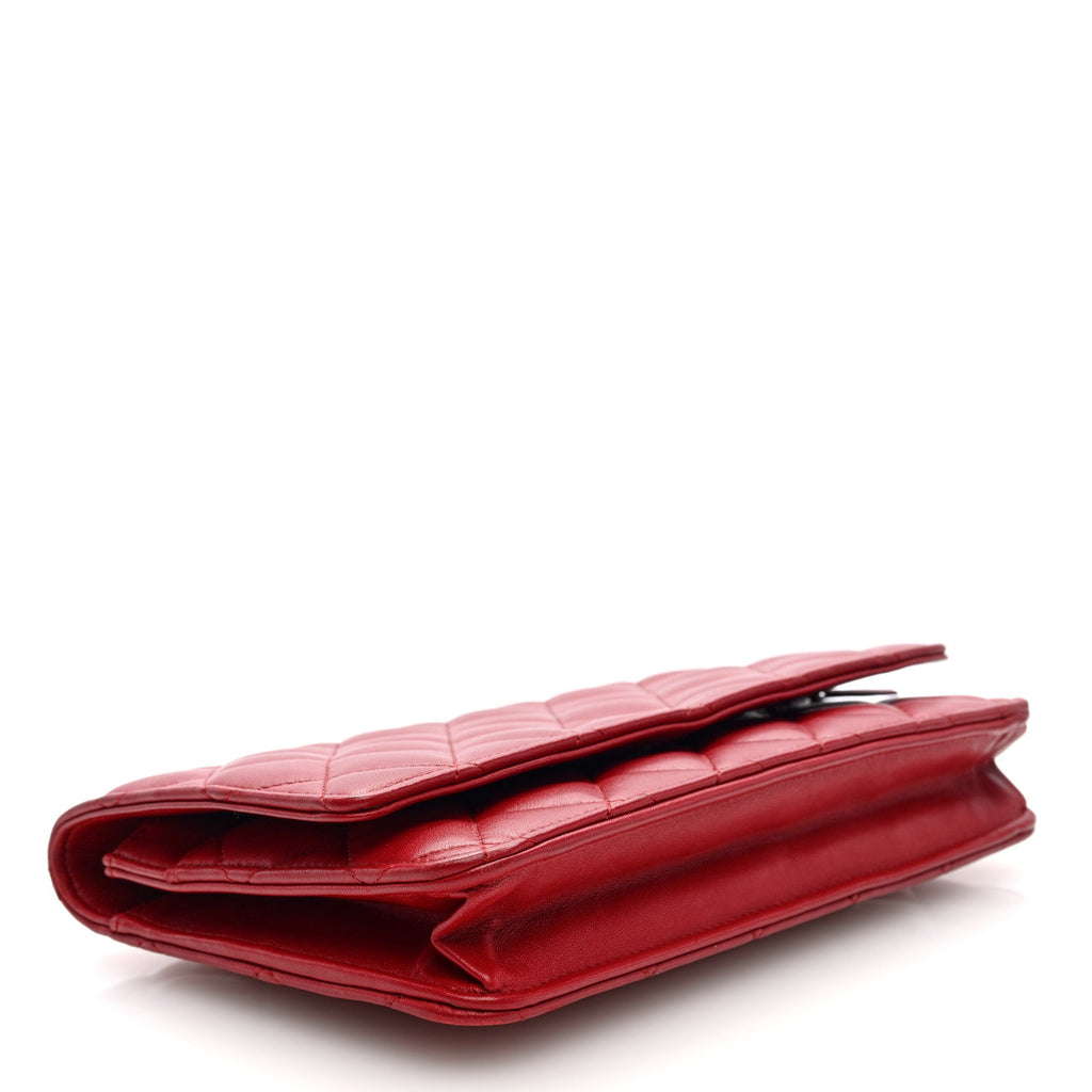 Lambskin Quilted Wallet On Chain WOC Red