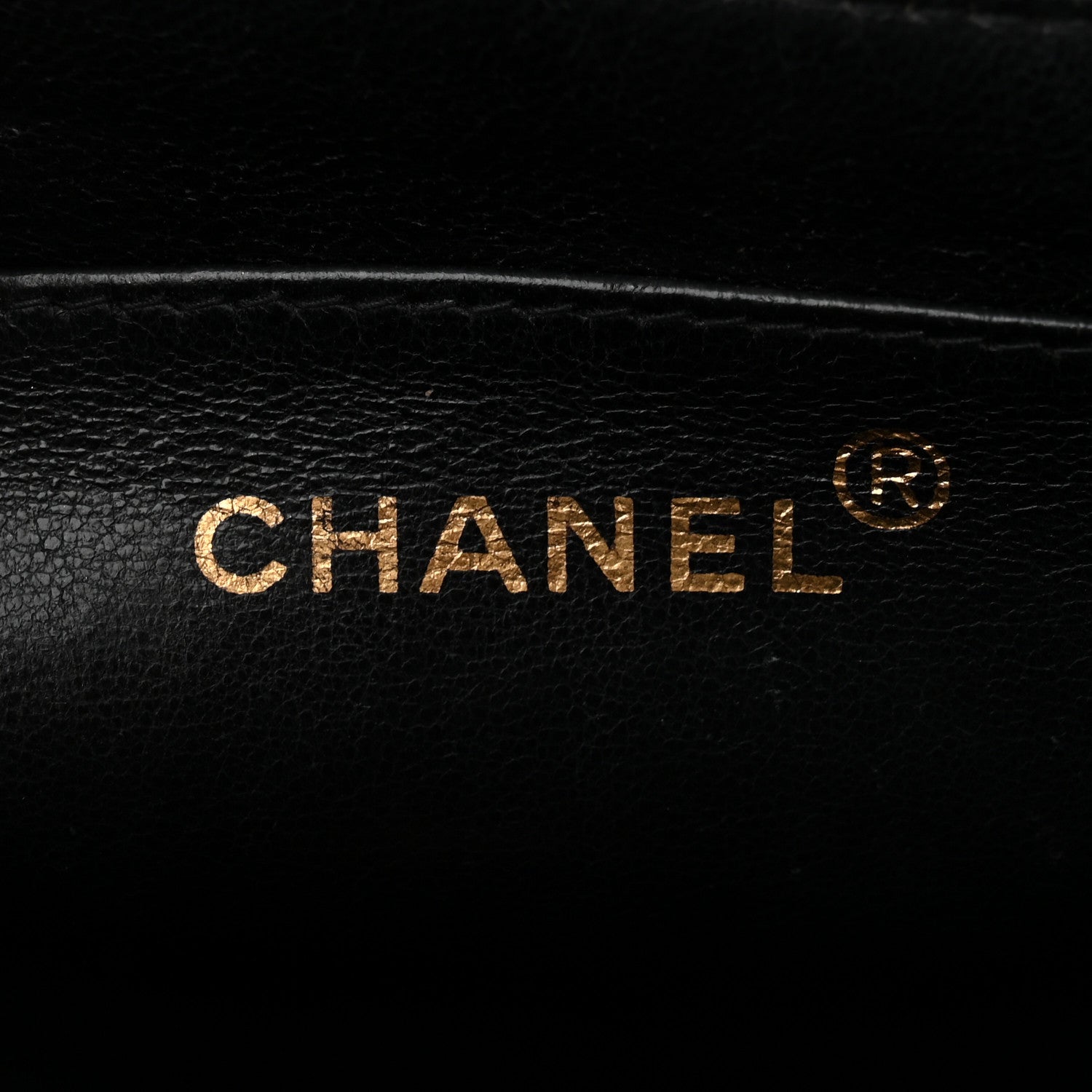 Caviar Vertical Quilted Small Single Flap Black