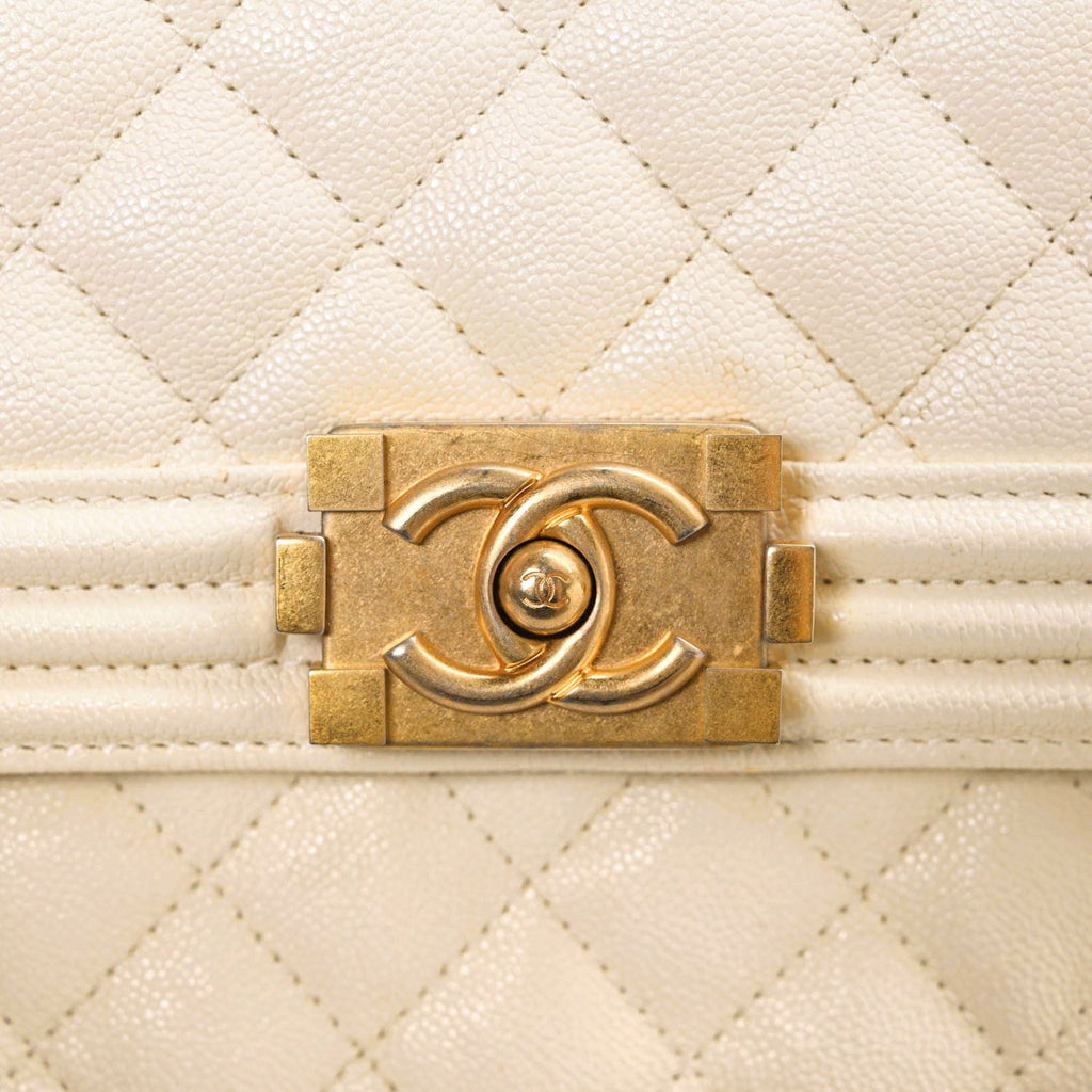 Caviar Quilted North South Boy Flap White