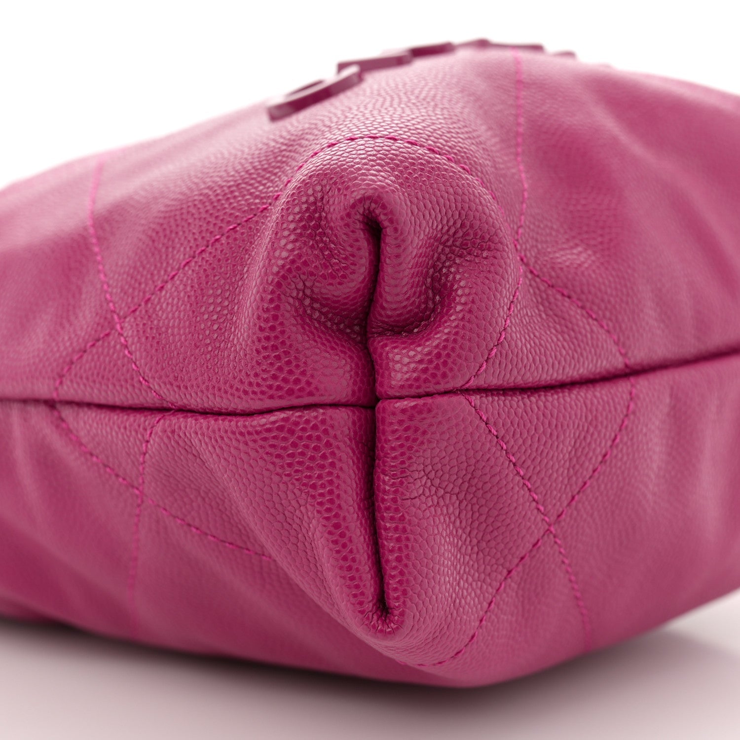 Shiny Caviar Quilted Monochrome Mini Chanel 22 Fuchsia