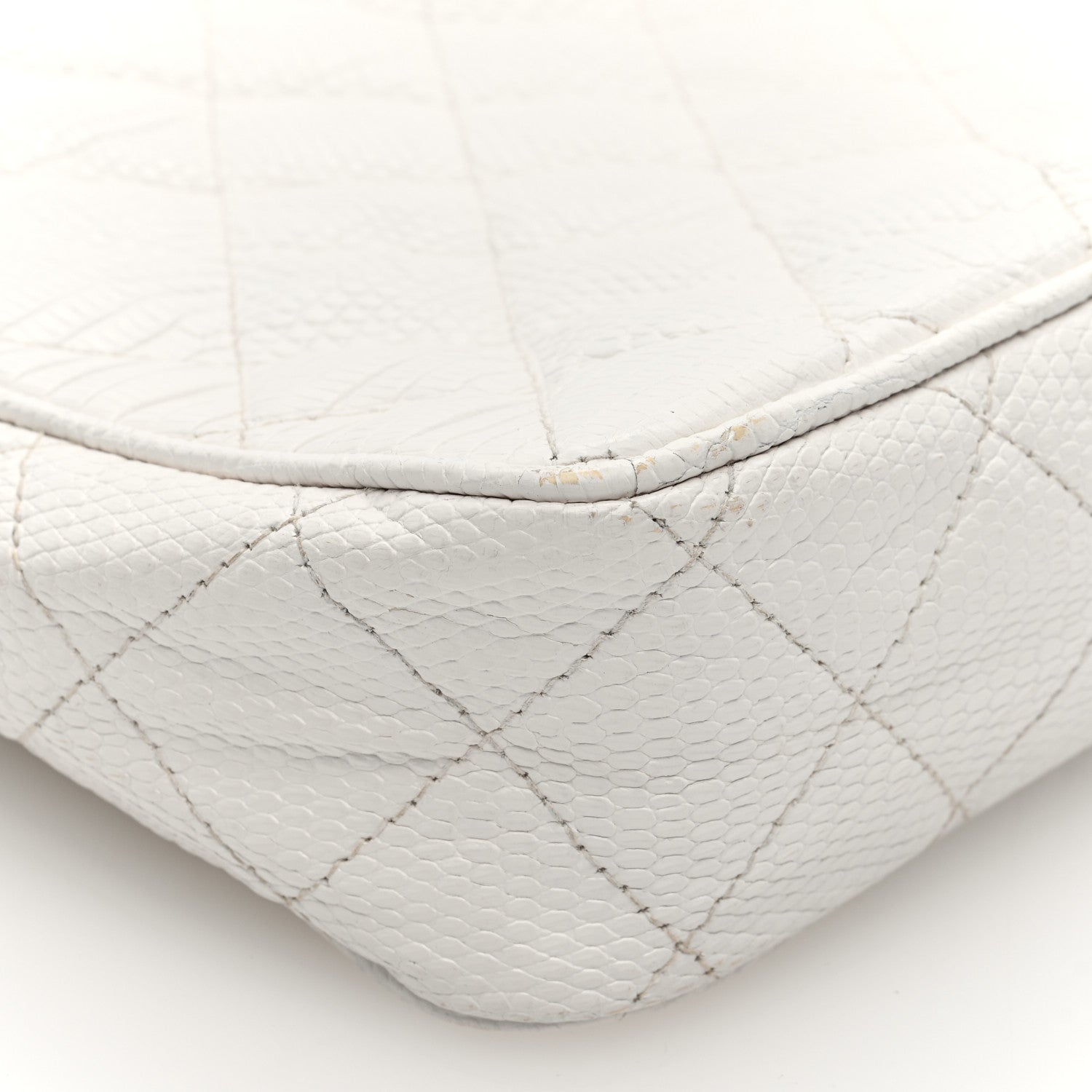Lizard Quilted Small Tassel Camera Case White