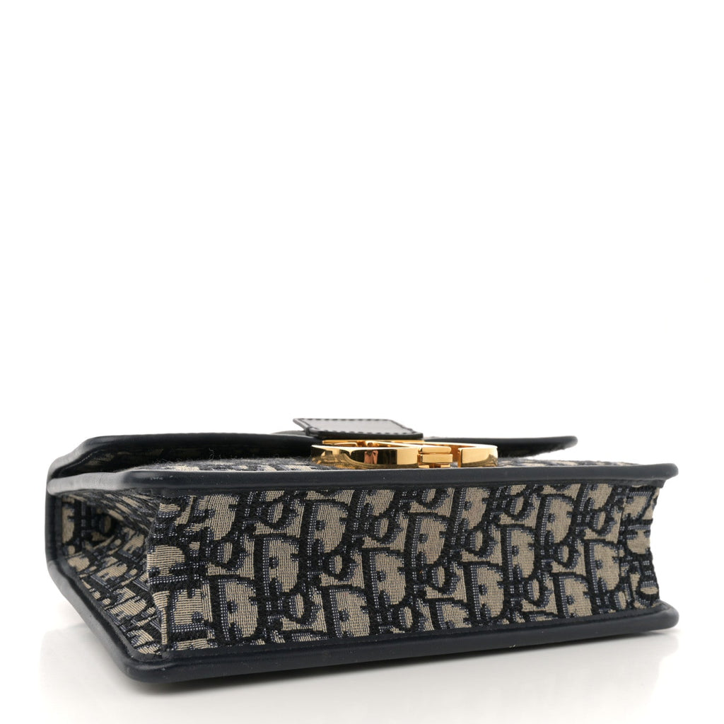 Oblique 30 Montaigne Flap Bag Blue
