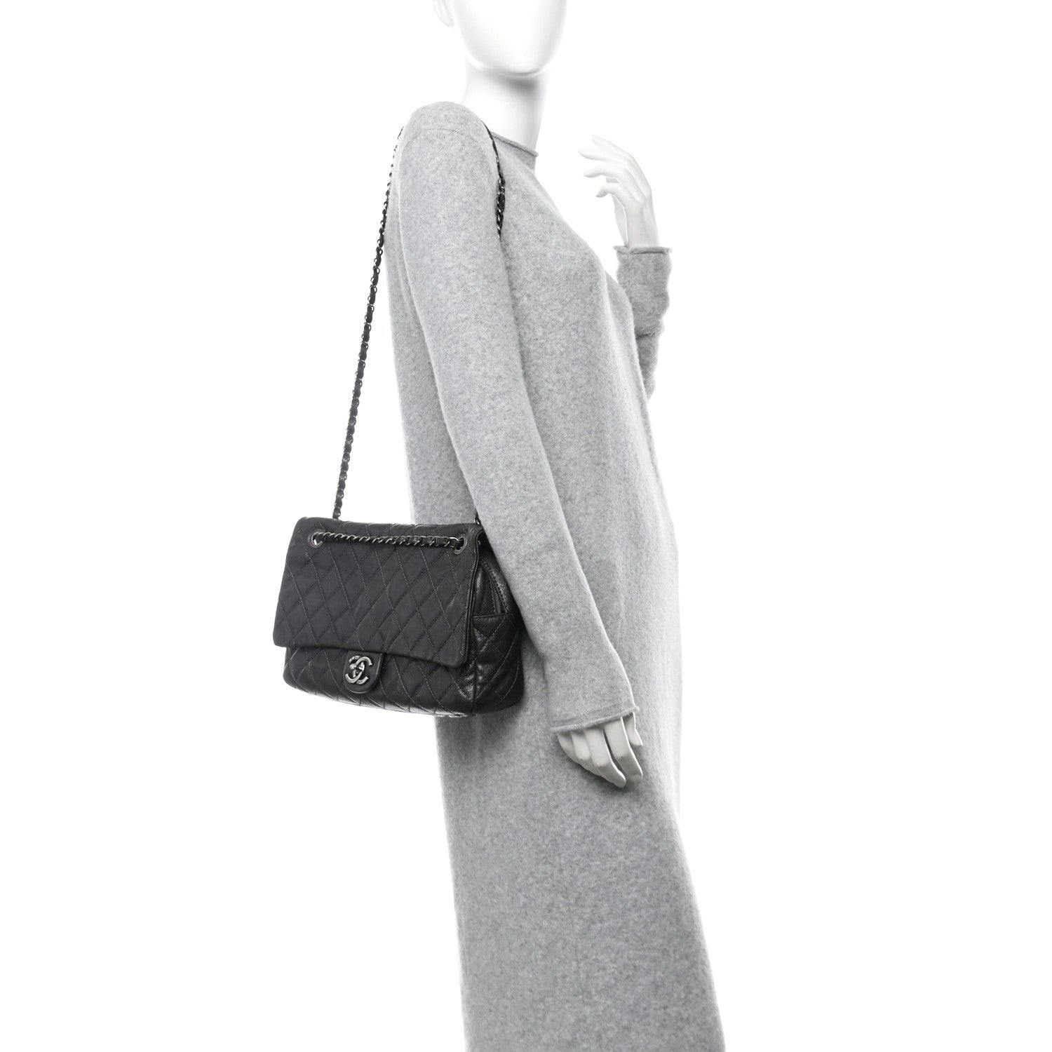 Iridescent Caviar Quilted Jumbo Easy Flap Grey
