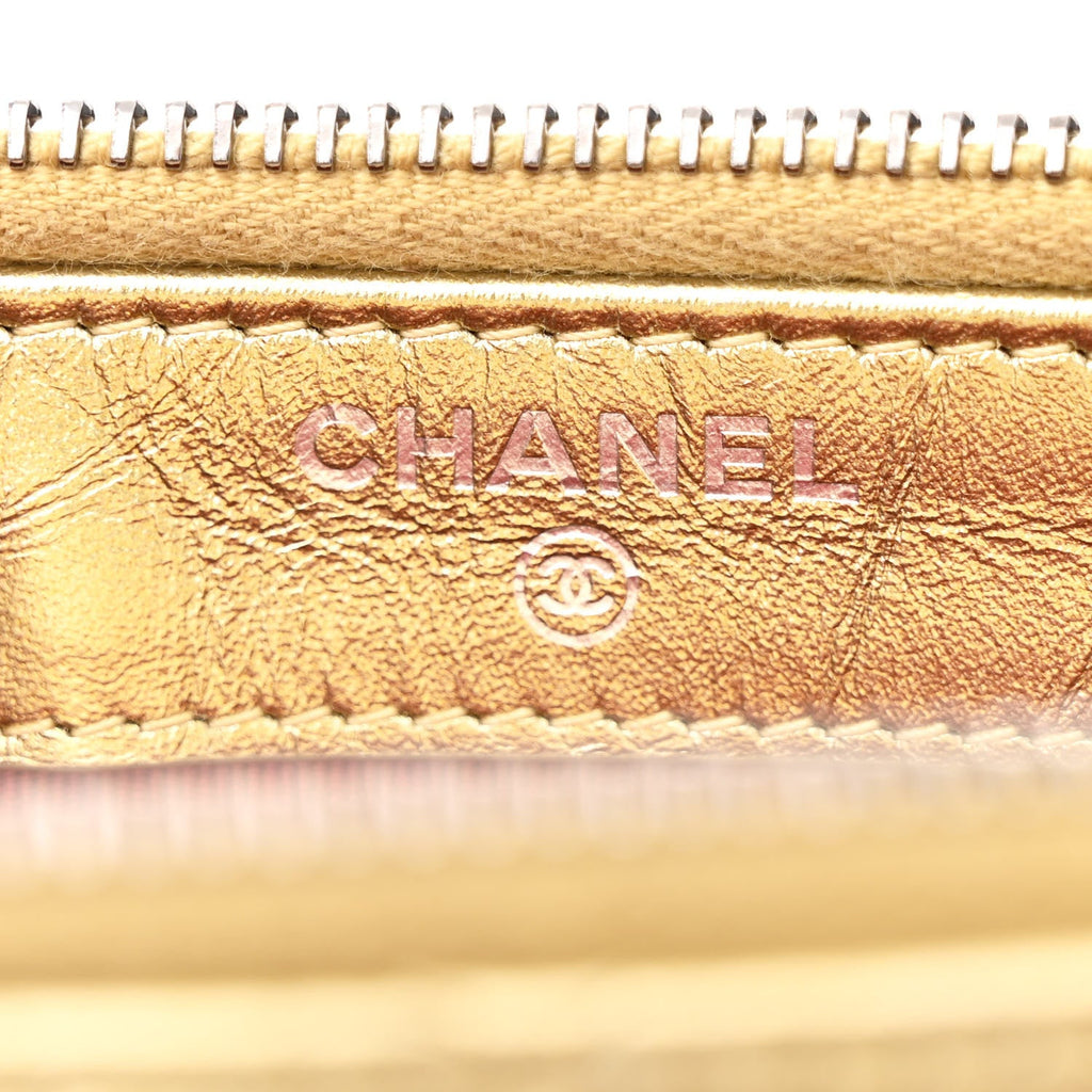 Metallic Aged Calfskin Quilted Small Gabrielle Clutch With Chain Gold