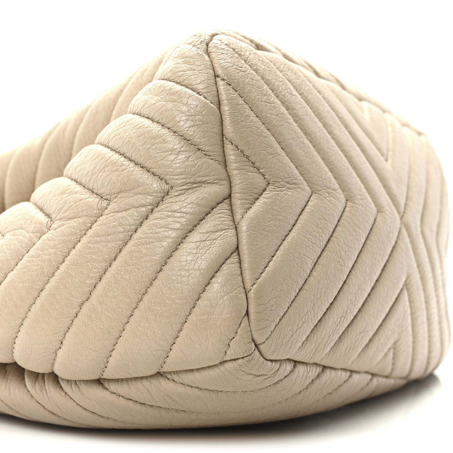 Deerskin Chevron Small CC Chain Bucket Bag Beige