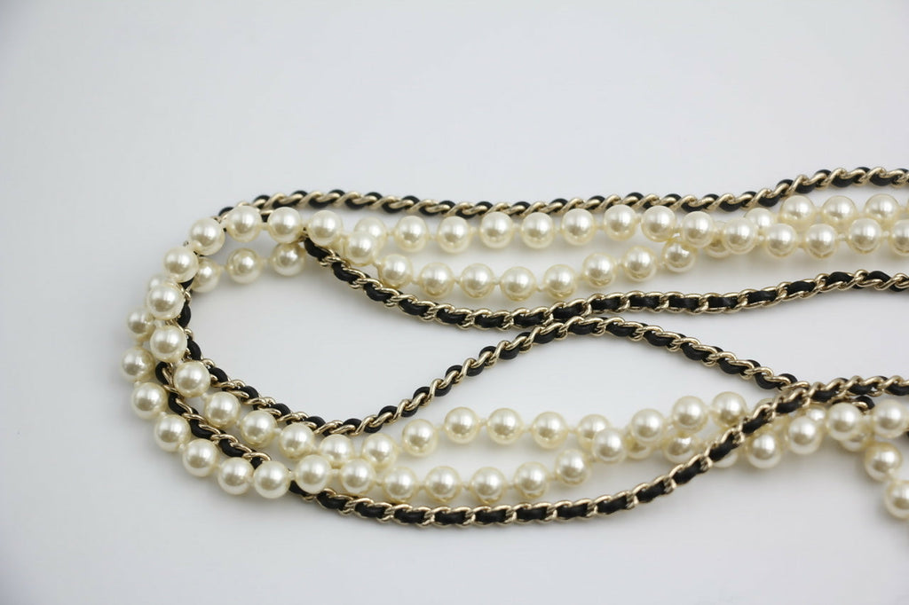 Chanel B21S Imitation Pearl Charm Mini Flap Handbag Leather Chain Long Necklace