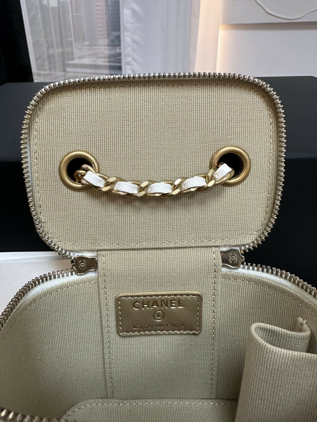 Chanel (21) Vanity with Gold Ball