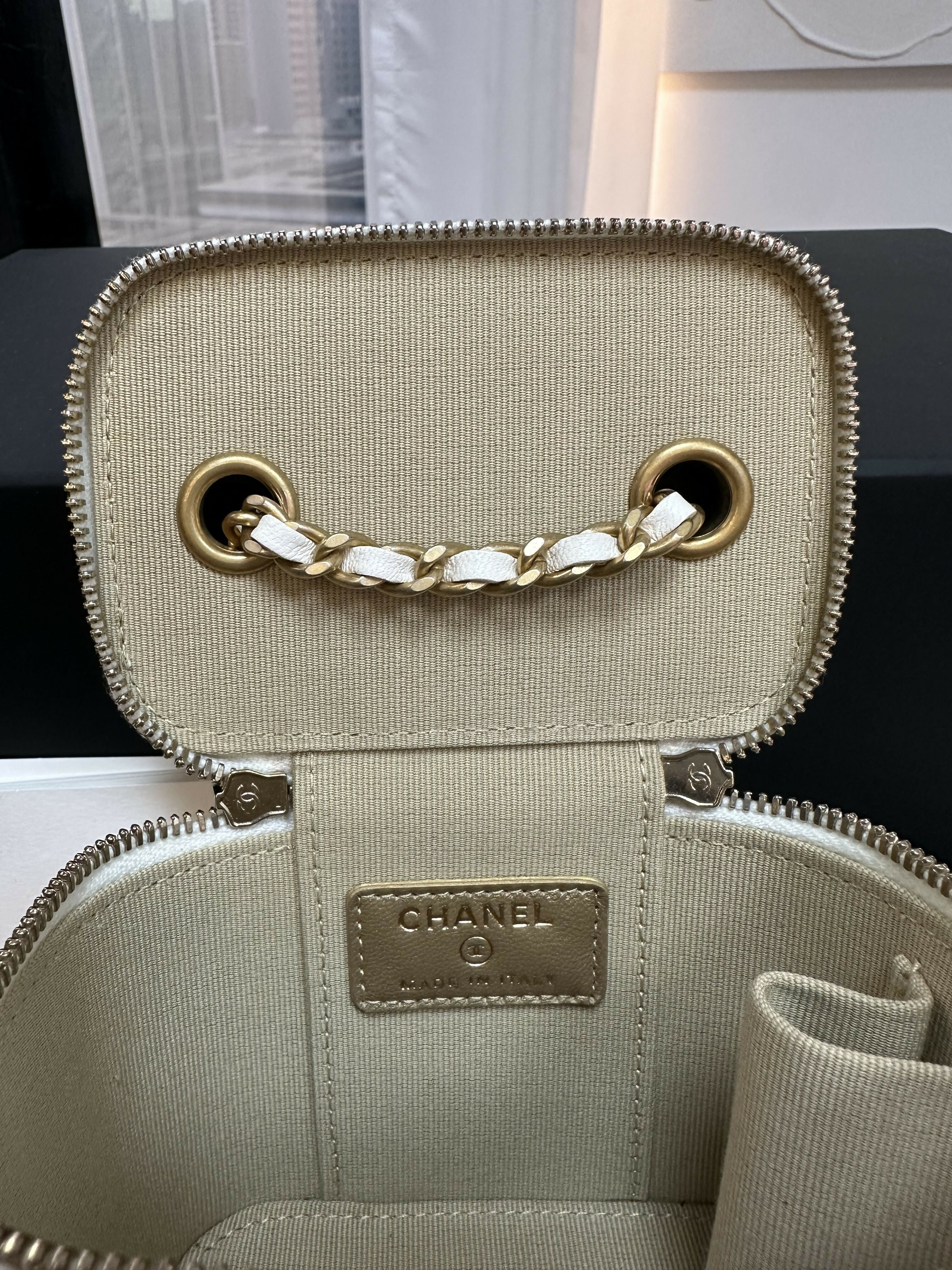 Chanel (21) Vanity with Gold Ball