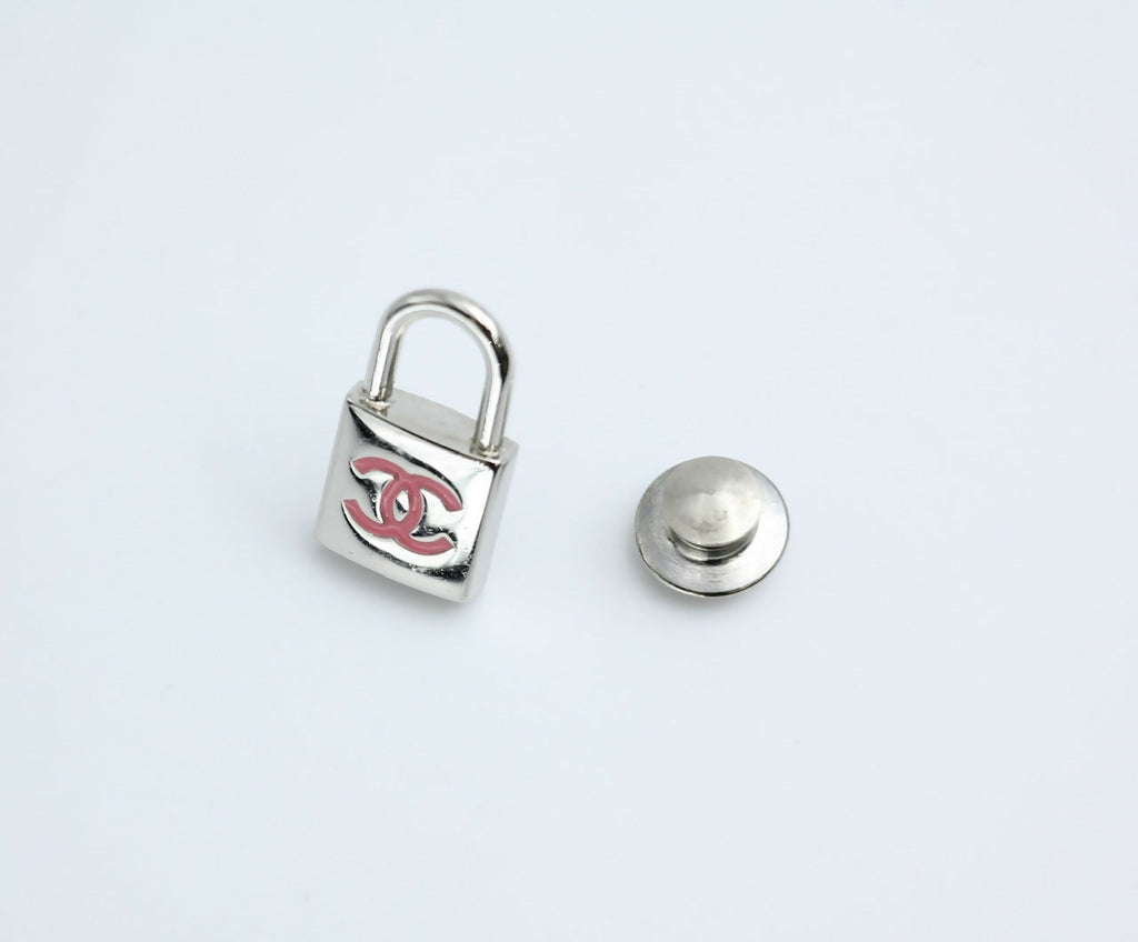 Chanel Vintage 07P Metal Silver and Lock Brooch