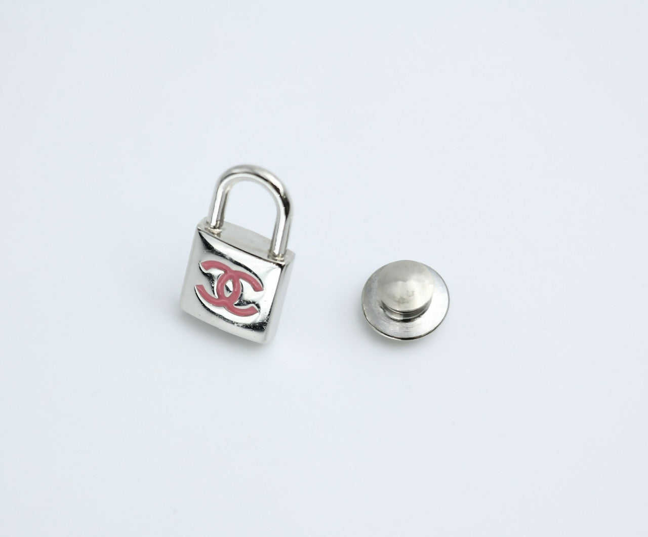 Chanel Vintage 07P Metal Silver and Lock Brooch