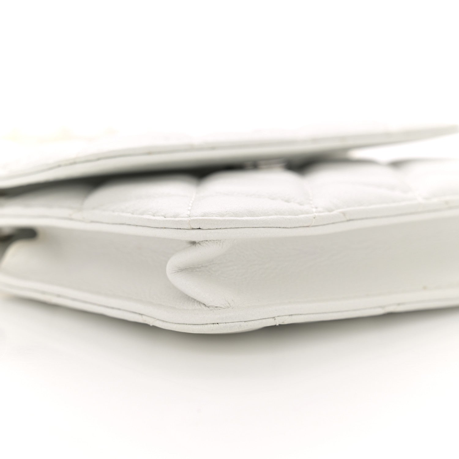 Iridescent Calfskin Quilted Mini Maxi Pearls Wallet On Chain WOC White
