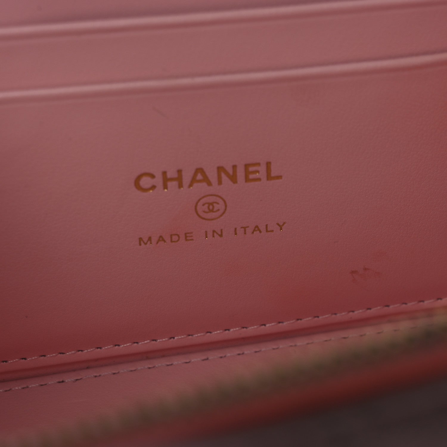 Caviar Quilted  Vanity Case With Chain Pink