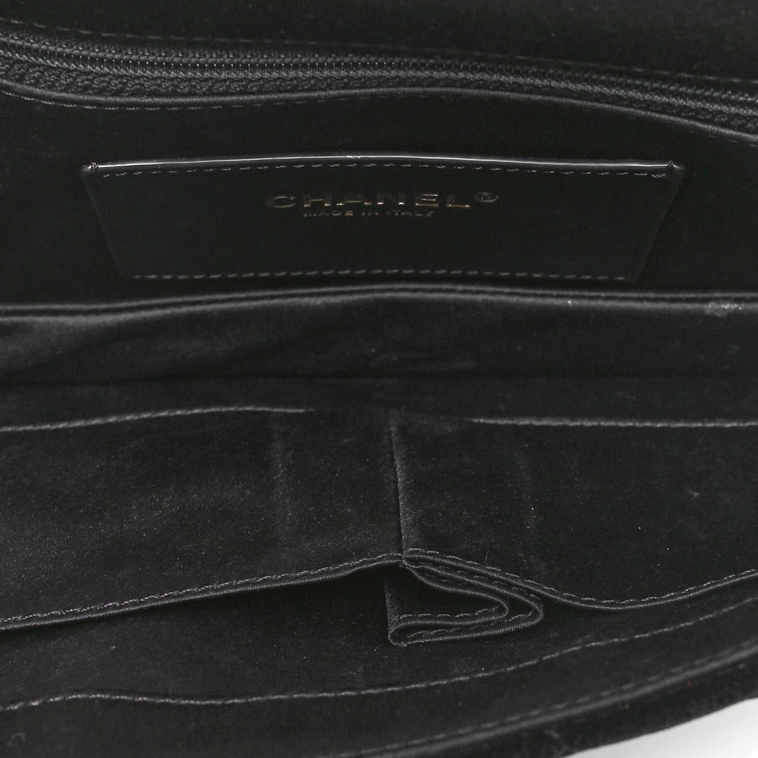 Velvet Quilted CC Pearl Clutch Black