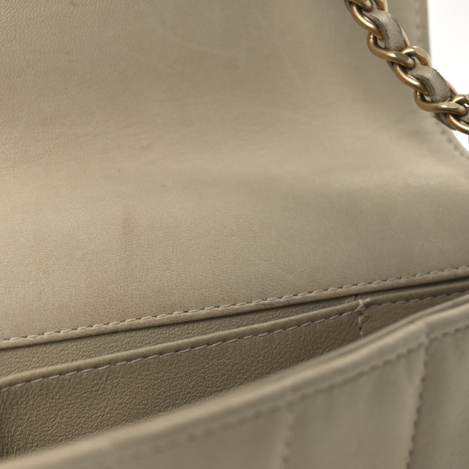 Lambskin East West Chocolate Bar Flap Ivory