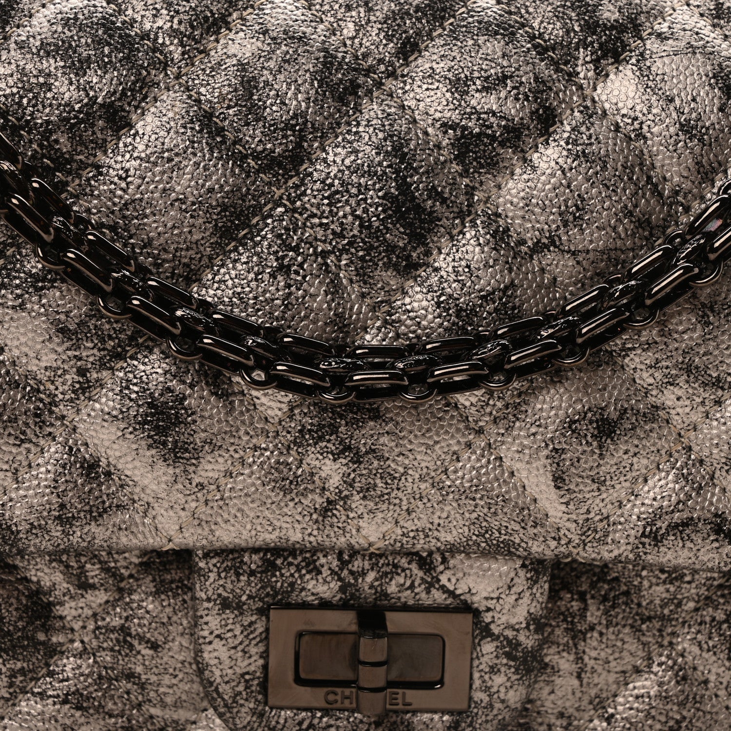 Metallic Caviar Quilted 2.55 Reissue 225 Flap Silver Black