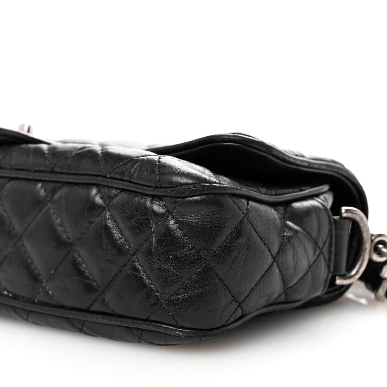 Crumpled Calfskin Quilted Medium Casual Rock Flap Black