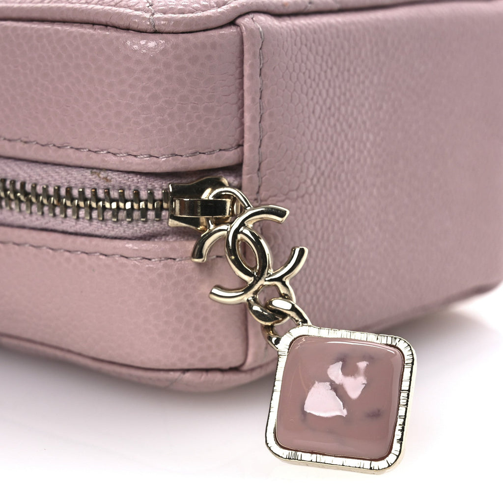Caviar Quilted Clutch With Chain Light Pink