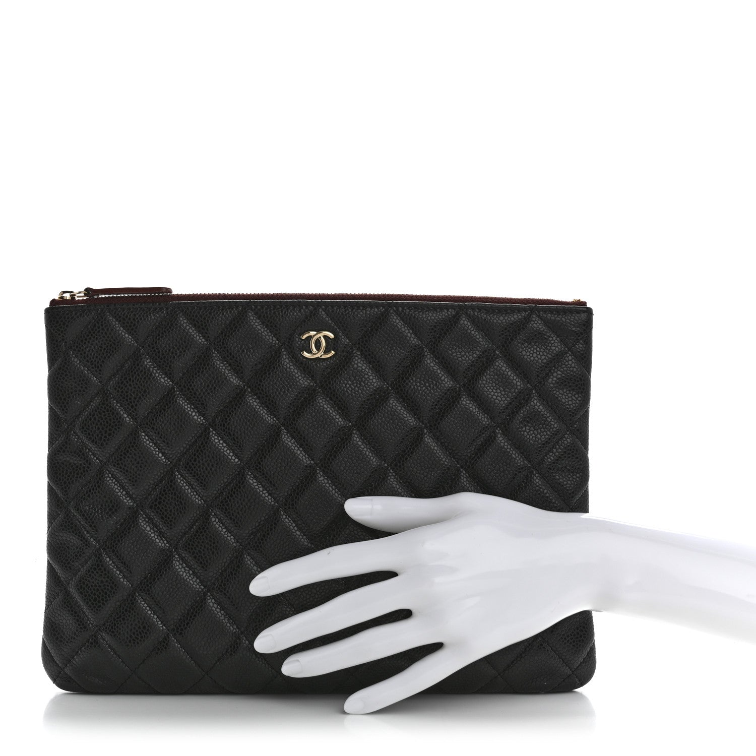 Caviar Quilted Medium Cosmetic Case Black