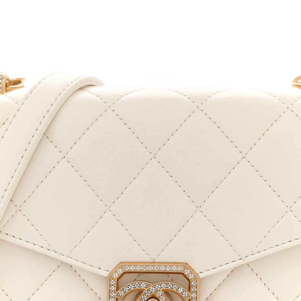 Calfskin Strass Quilted Flap White