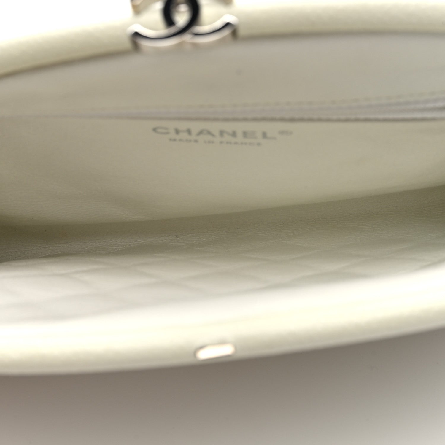Caviar Quilted Timeless Clutch White