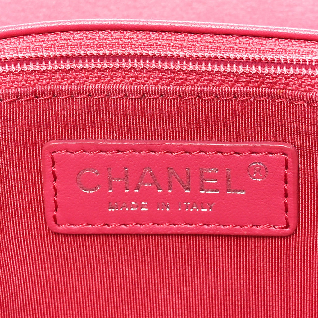 Lambskin Chevron Medium Single Flap Fuchsia