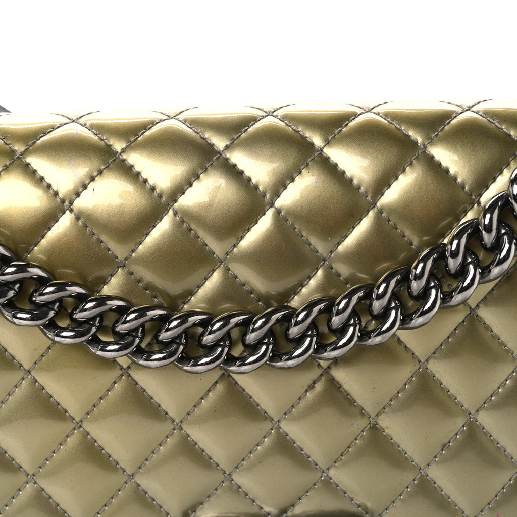 Metallic Patent Calfskin Quilted Medium Boy Flap Silver