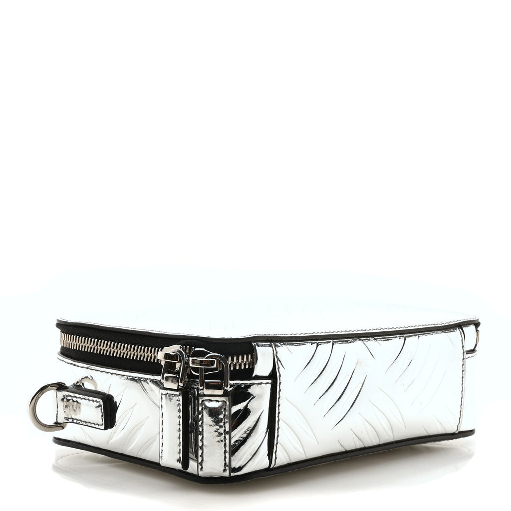 Spazzolato Embossed Small Brique Crossbody Bag Argento