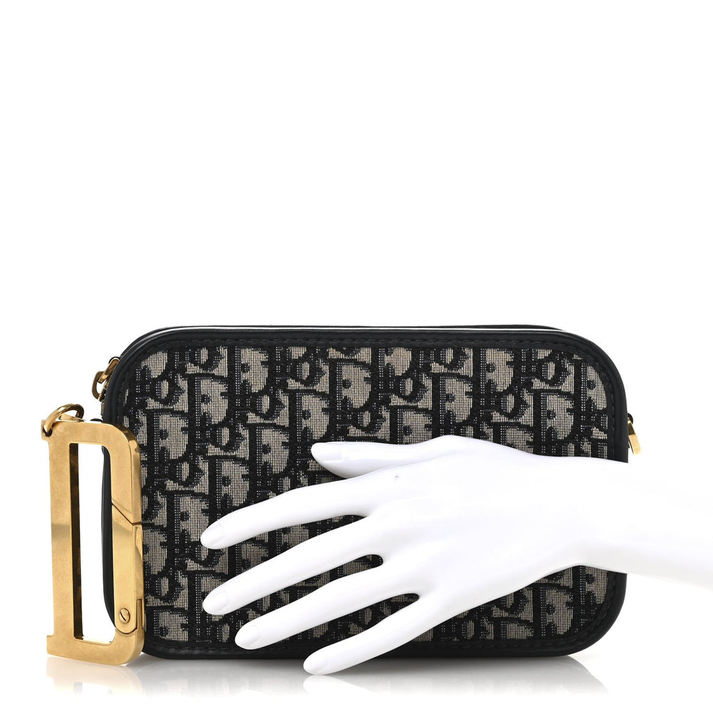 Oblique Diorquake Clutch Blue