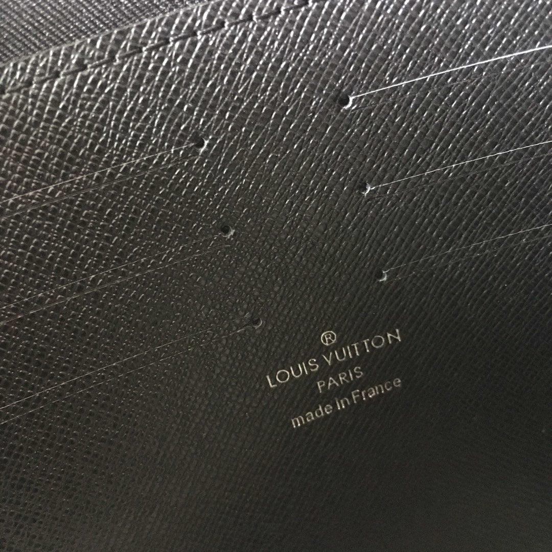 LOUIS VUITTON TOILETRY POUCH