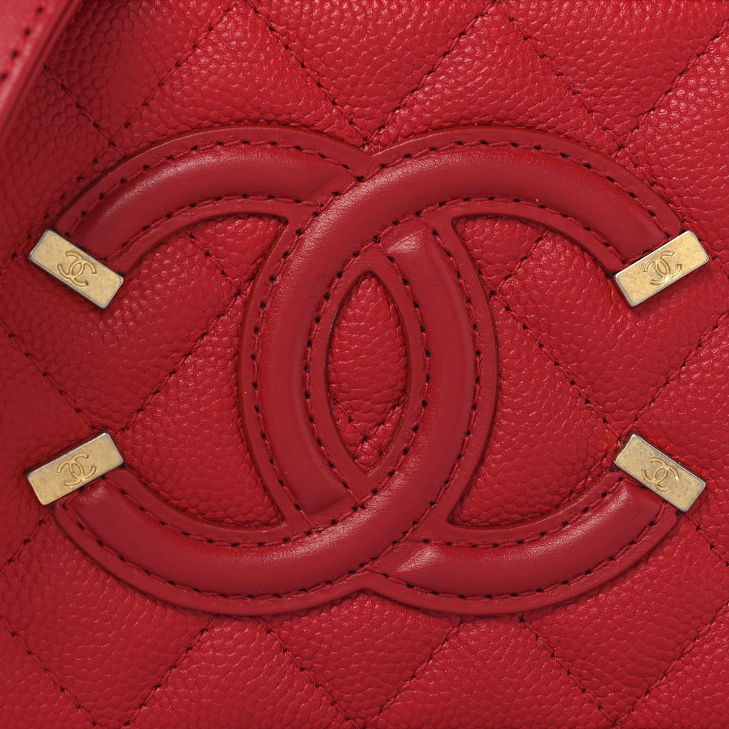 Caviar Quilted Filigree Vanity Clutch With Chain Red