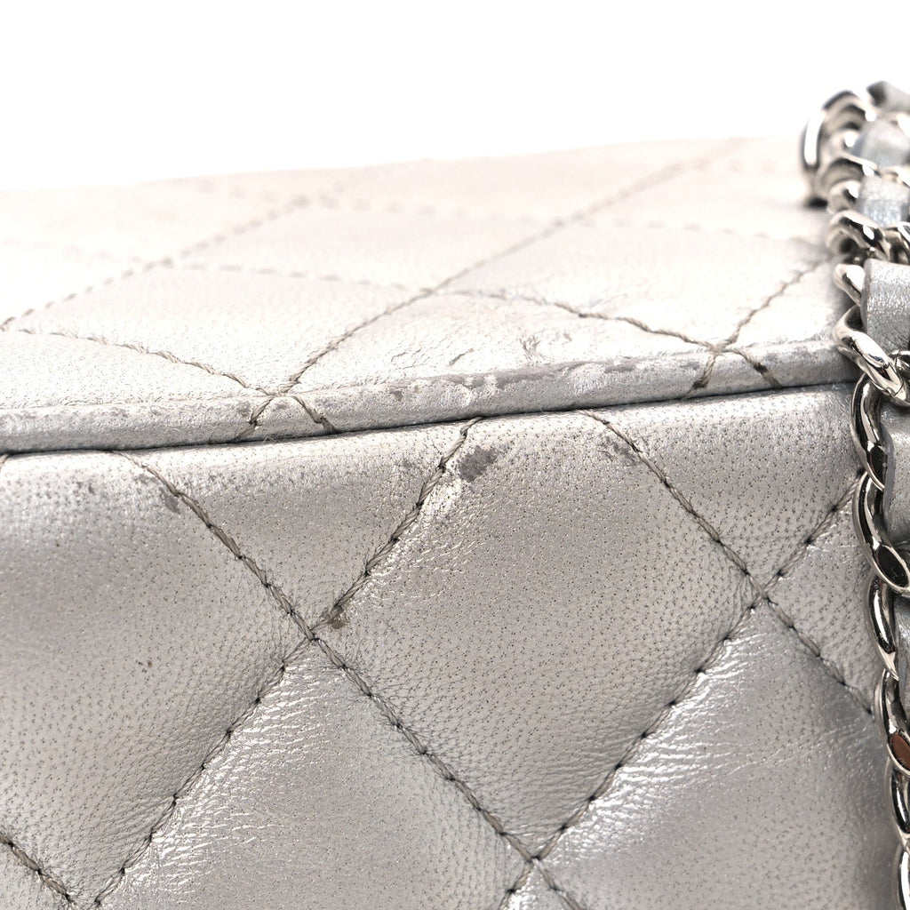 Metallic Lambskin Quilted Small CC Dynasty Vanity Case With Chain Silver
