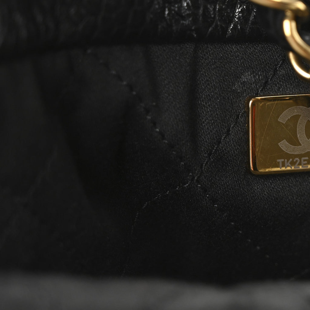 Shiny Caviar Quilted Small Chanel 22 Black
