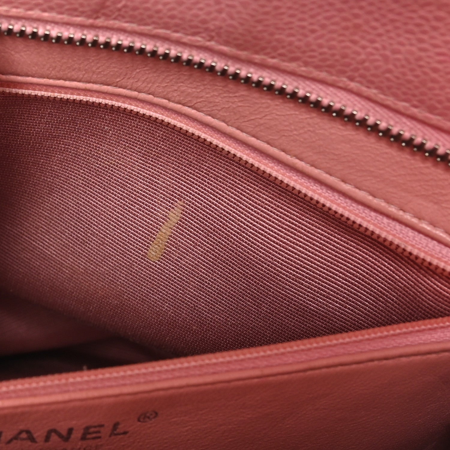 Caviar Quilted Medallion Tote Light Pink