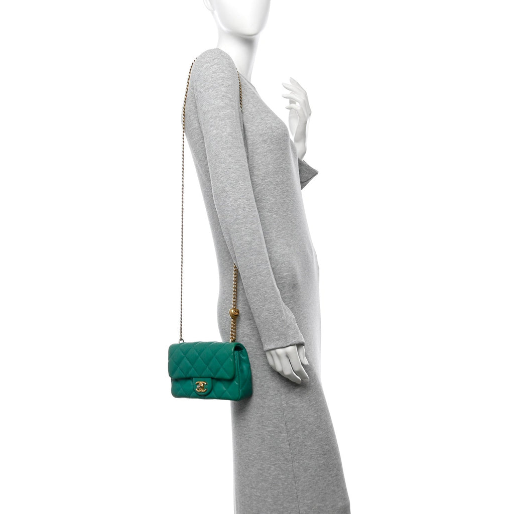 Caviar Quilted Mini Sweetheart Flap Green