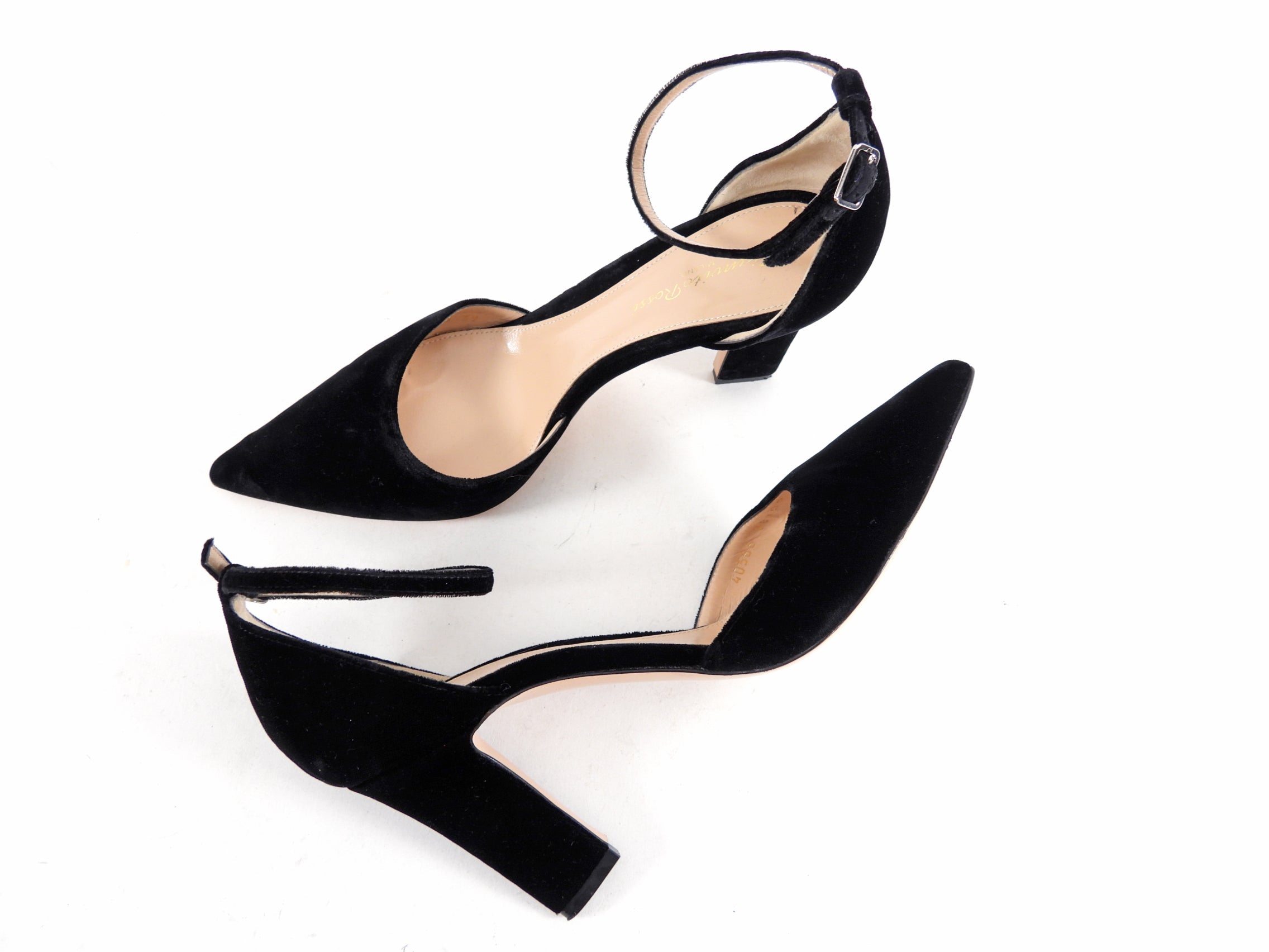 Gianvito Rossi Black Velvet D'Orsay Pumps - 39 / 8.5