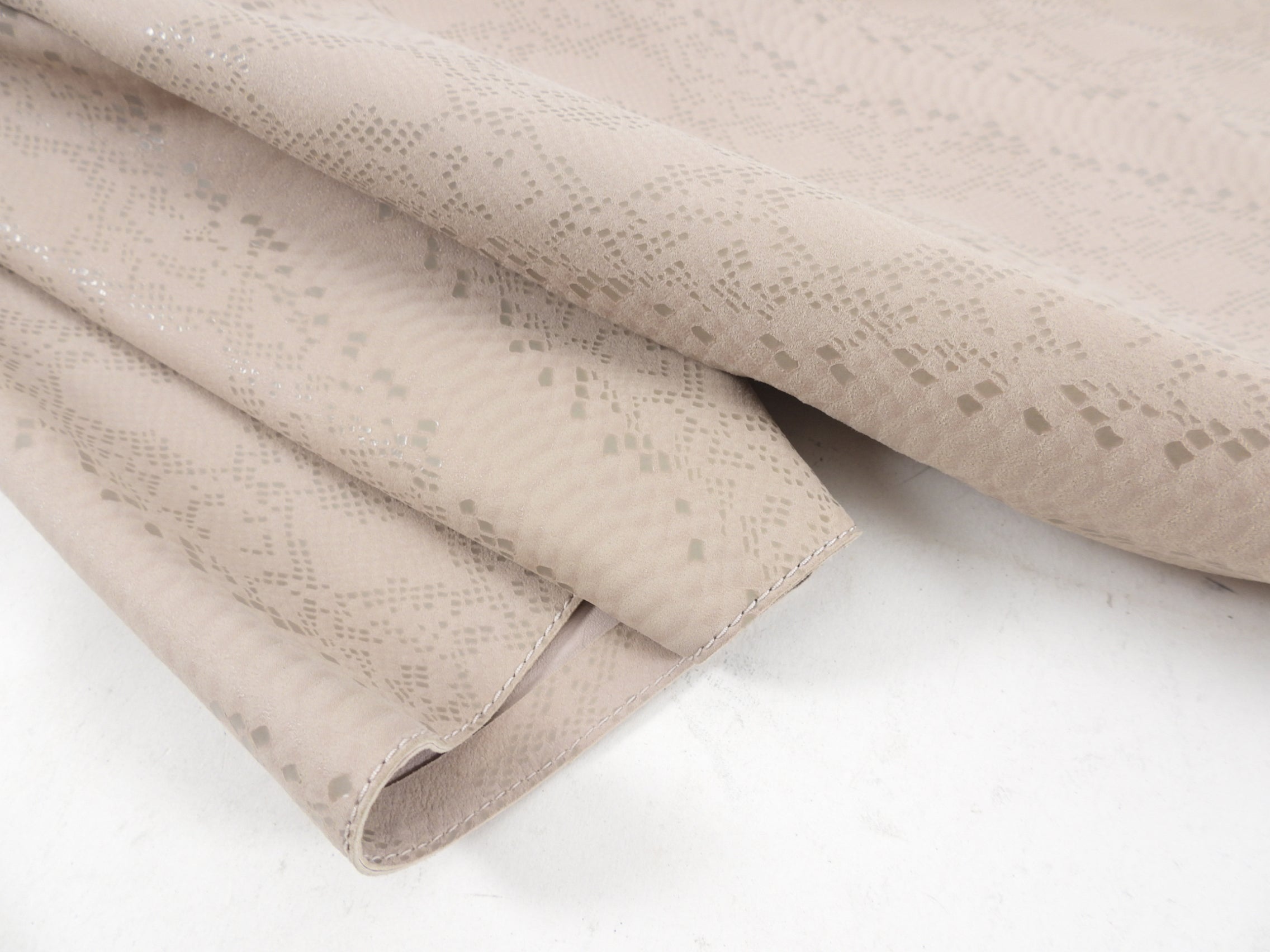 Giorgio Armani Light Beige Matte Leather Reptile Print Shirt - 40 / 4