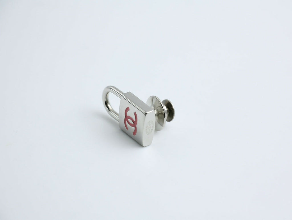 Chanel Vintage 07P Metal Silver and Lock Brooch