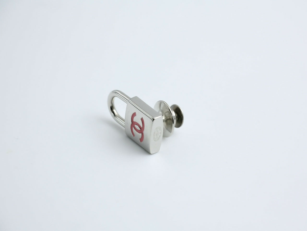 Chanel Vintage 07P Metal Silver and Lock Brooch