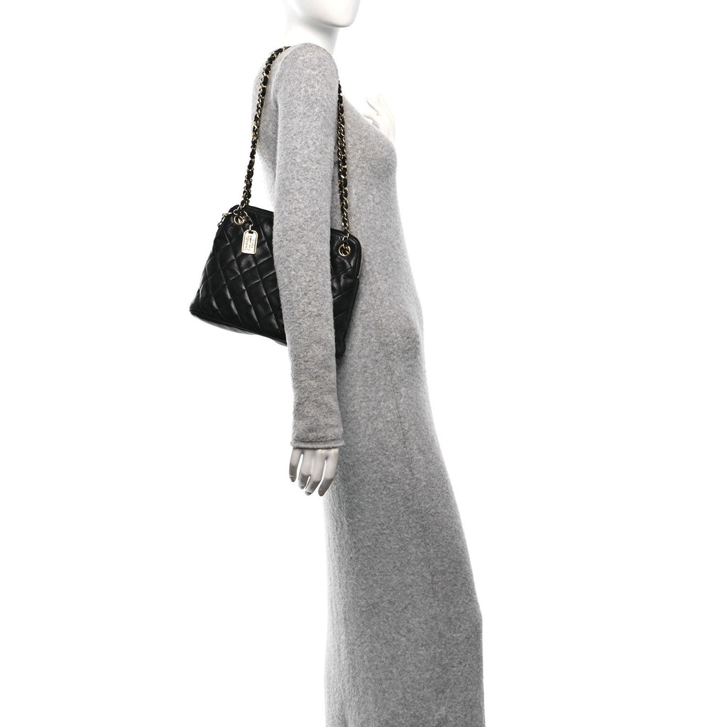 Caviar Quilted Shoulder Bag Black