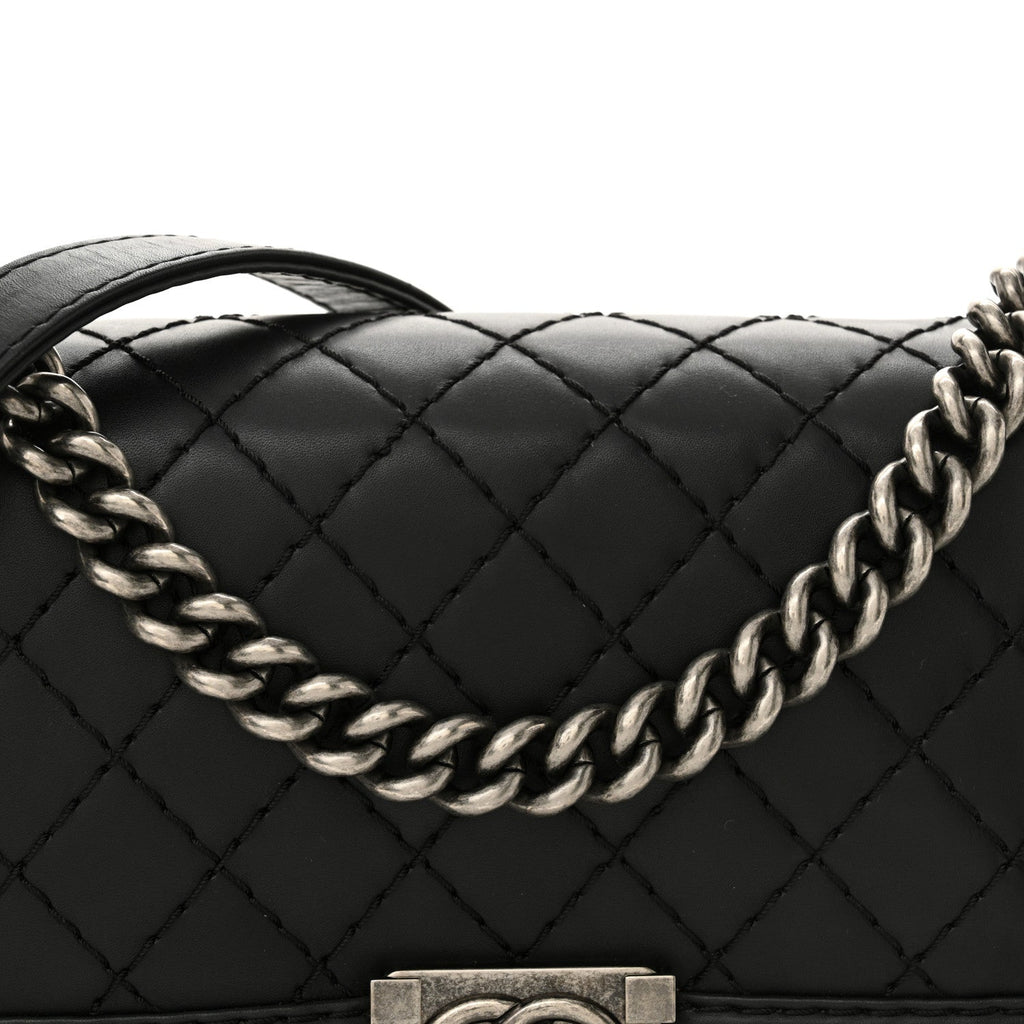 Calfskin Stitched Medium Boy Flap Black